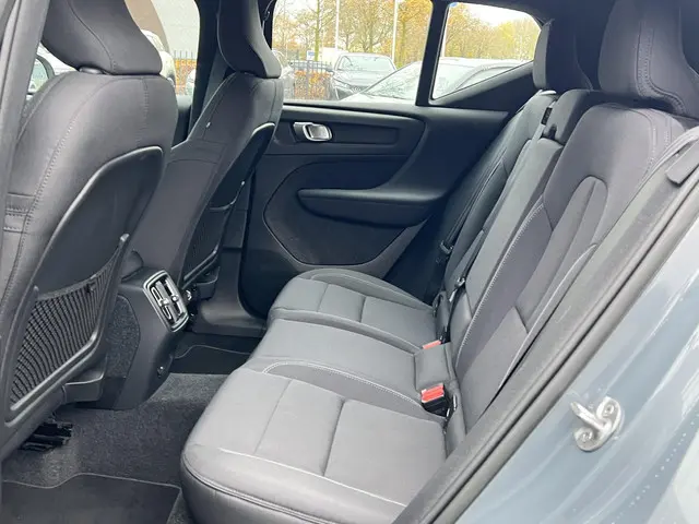 Volvo XC40 Recharge Core 70 kWh 2022 Elektrisch 11