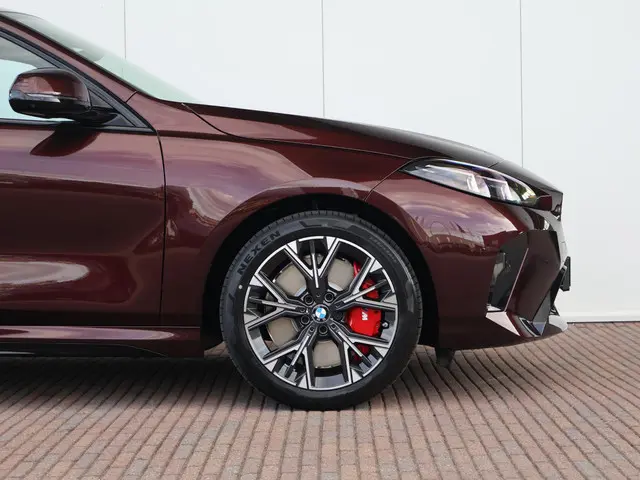 BMW 1 Serie 120 2025 Benzine 5