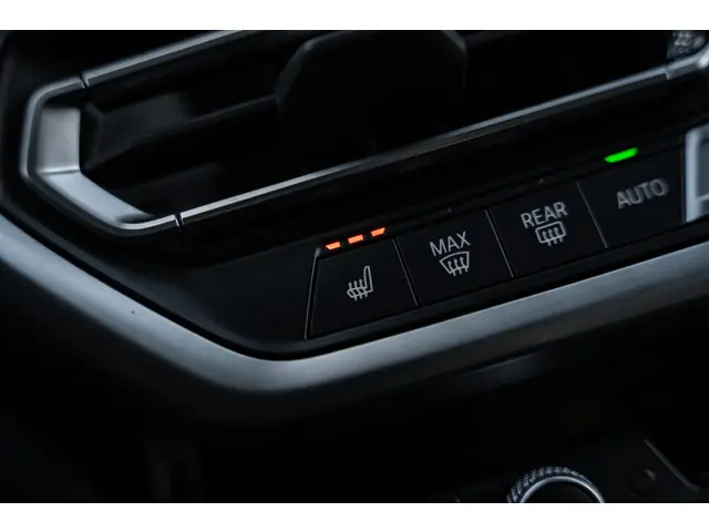 BMW X4 xDrive20i High Executive 2022 Benzine 36