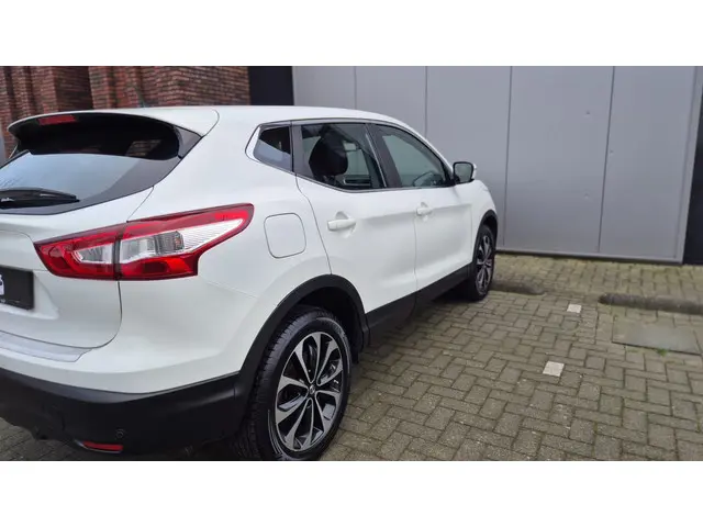Nissan QASHQAI 1.2 Acenta / Rijklaar-Prijs / 2014 Benzine 4