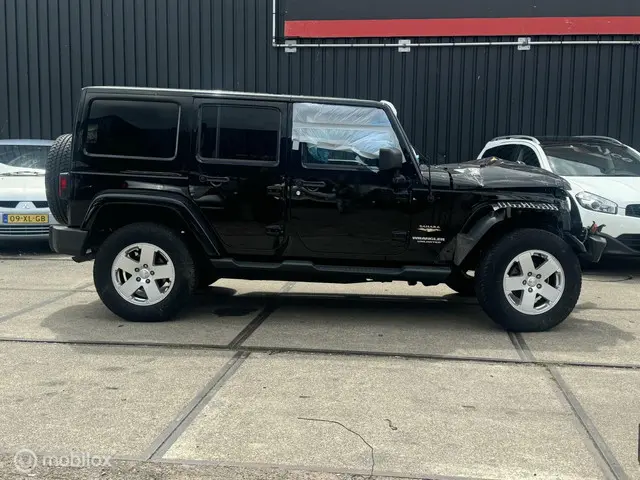 Jeep Wrangler Unlimited 3.6 Sahara 2012 Benzine 6