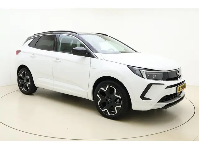 Opel Grandland 1.2 Turbo Ultimate 2024 Benzine 8