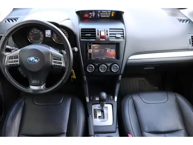 Subaru Forester 2.0 Luxury 4wd org. NL-auto 2016 Benzine 9