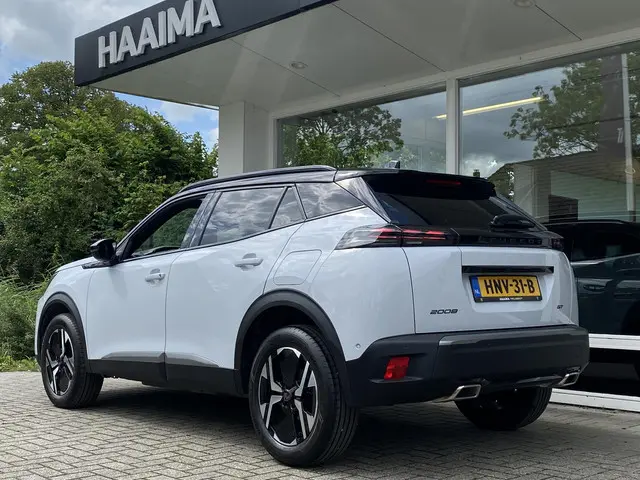 Peugeot 2008 1.2T 130pk Automaat GT 2023 Benzine 4