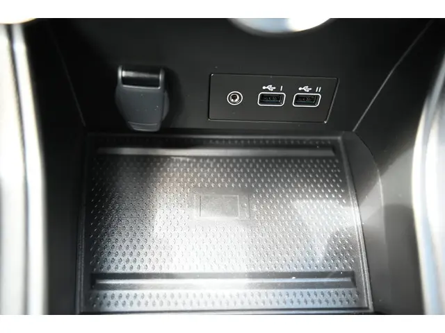 Renault Captur 1.0 TCe 90 techno 2024 Benzine 38