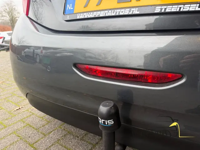 Peugeot 208 1.2 VTi Envy / apk 12-2026 2013 Benzine 17