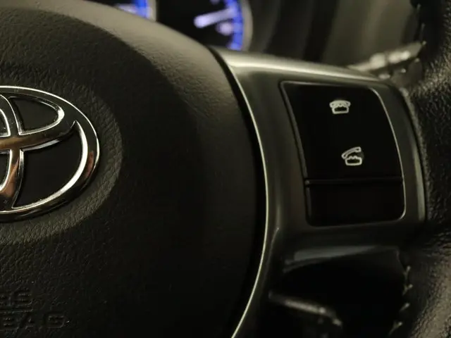 Toyota Yaris 1.5 Hybrid Aspiration 2015 Hybride Benzine 26