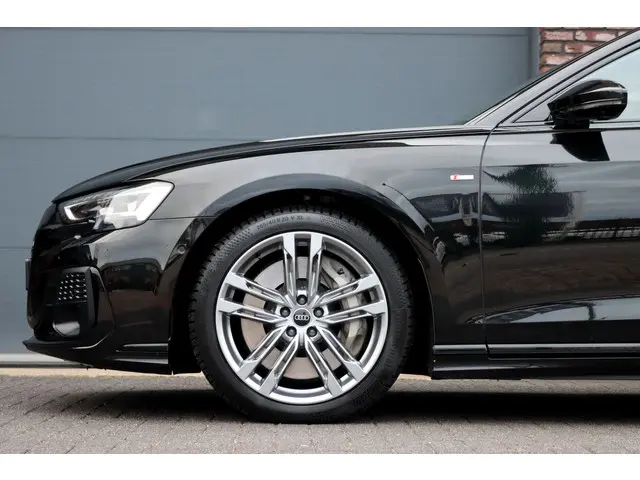 Audi A8 60 TFSI e Quattro S-Line | 2023 Hybride Benzine 35