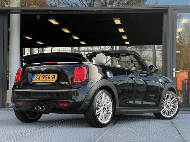 MINI Cooper S Cabrio Mini 2.0 Chili 2018 Benzine 4