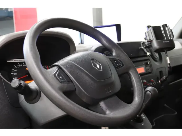 Renault Master T35 2.3 dCi 2017 Diesel 6