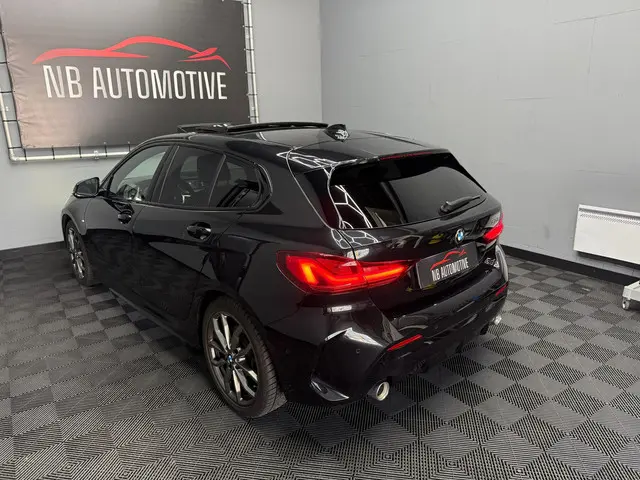 BMW 1 Serie 120i M-pakket 2023 2023 Benzine 2