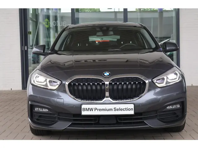 BMW 1 Serie 118i 2021 Benzine 3