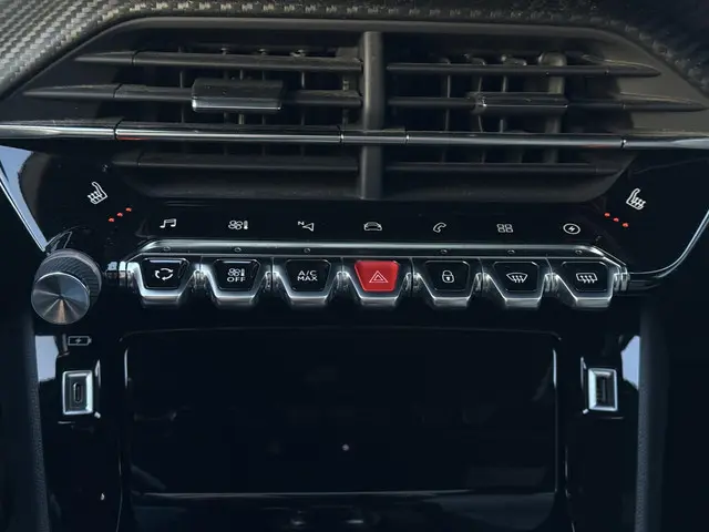 Peugeot e-2008 EV GT 50 kWh 2020 Elektrisch 25