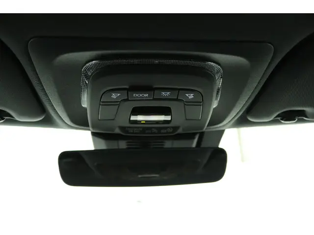 Suzuki Swace 1.8 Hybrid Select 2025 Hybride Benzine 34