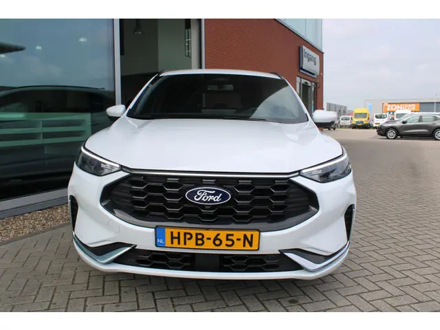 Ford Kuga 2.5 PHEV ST-Line X 2024 Hybride Benzine 3