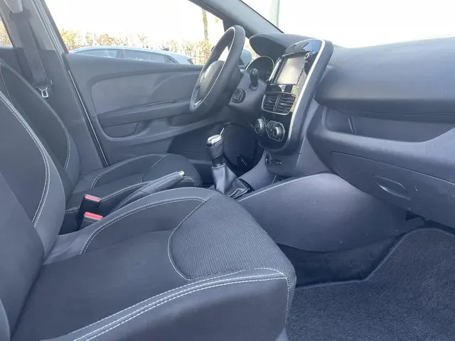 Renault Clio 0.9 TCe Intens 2017 Benzine 11