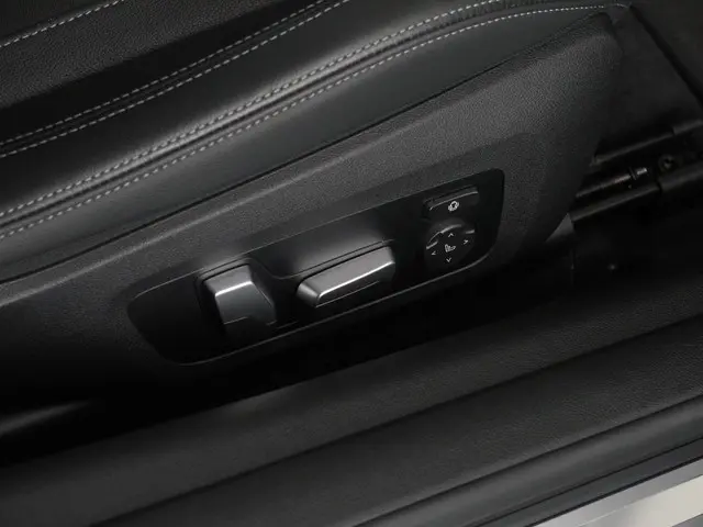 BMW 4 Serie Cabrio 420i High Executive 2021 Benzine 12