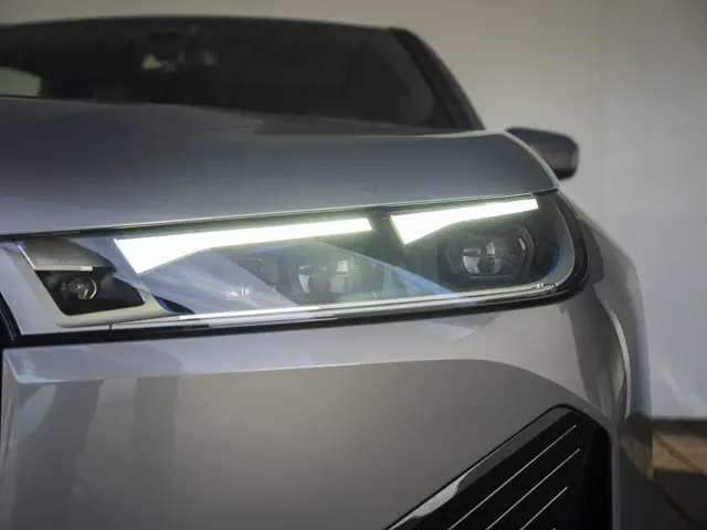 BMW iX M60 2023 Elektrisch 25