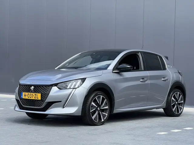 Peugeot 208 1.2 PureTech GT-Line 2020 Benzine 13