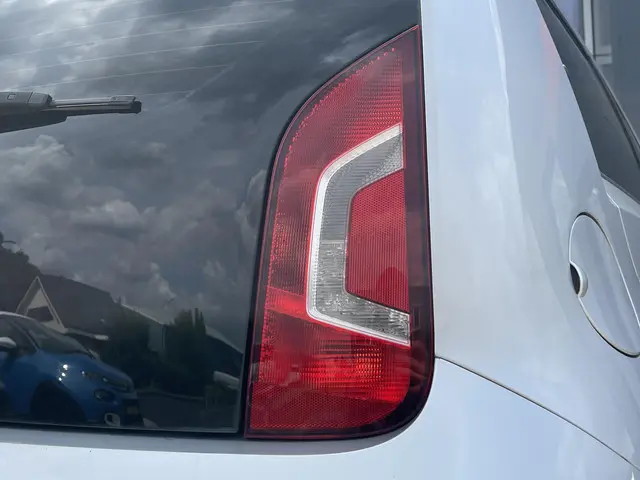 Volkswagen up! 1.0 high up! 2012 Benzine 8