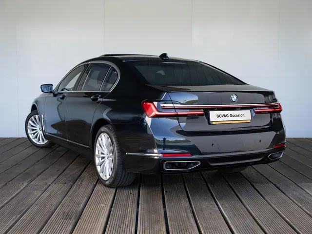 BMW 7 Serie 2