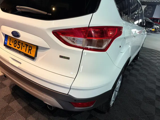 Ford Kuga | 1.5 Titanium | 2016 Benzine 31