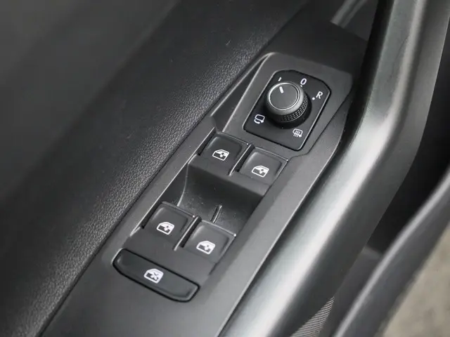 Volkswagen Polo 1.0 TSI 95pk R-Line 2023 Benzine 20