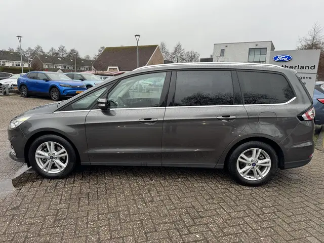 Ford Galaxy 2.5 Hybrid Titanium 2022 Hybride Benzine 6