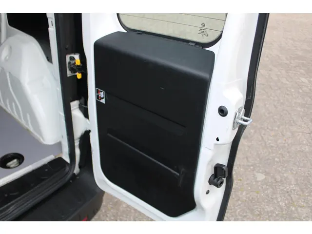 Opel Combo 1.4 L1H1 ecoFLEX 2015 Benzine 9