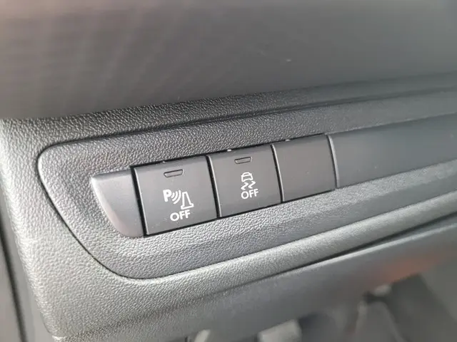 Peugeot 2008 1.2 VTi Active 2013 Benzine 16