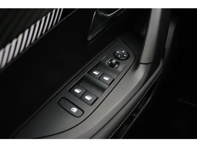 Peugeot 2008 1.2 PureTech 100 Allure 2024 Benzine 18