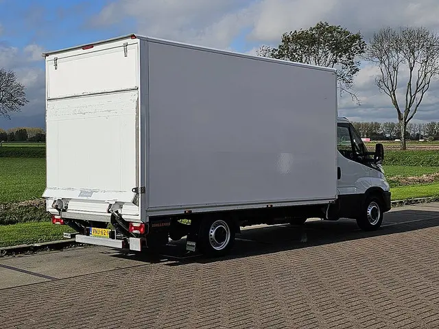 Iveco Daily 35S18 2021 Diesel 3