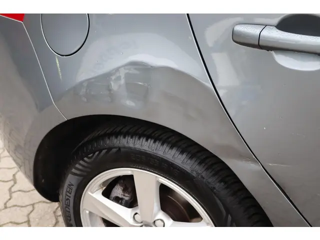 Volvo V40 1.6 T2 Kinetic 2015 Benzine 13