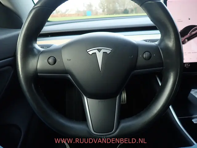 Tesla Model 3 Performance AWD 75kWh 2019 Elektrisch 26
