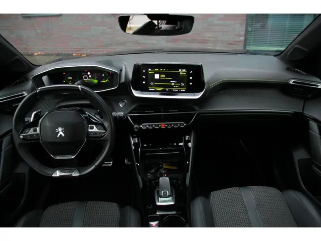 Peugeot 208 1.2 PureTech GT-Line 2020 Benzine 16