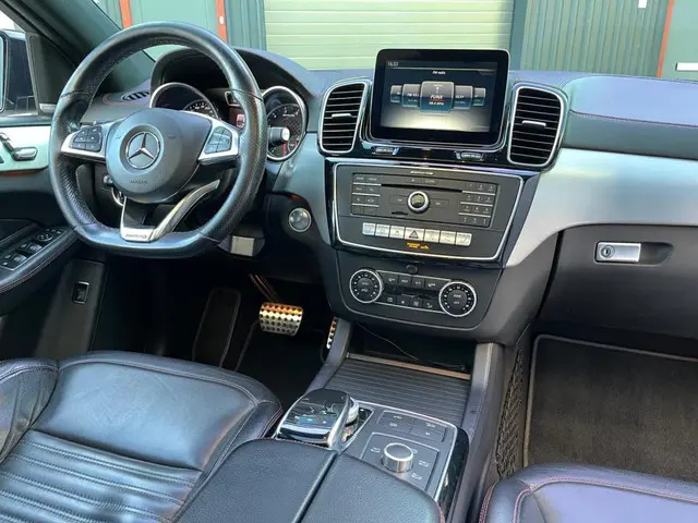 Mercedes-Benz GLE Coupé AMG 43 4MATIC 2017 Benzine 13