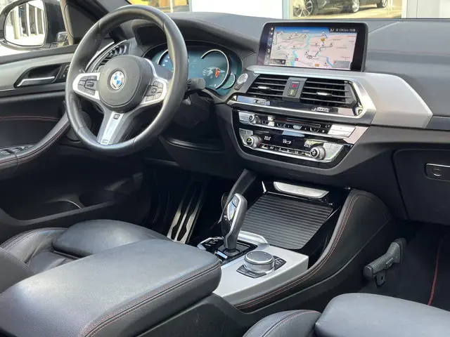 BMW X4 xDrive30i High Executive M-Sport 2019 Benzine 90