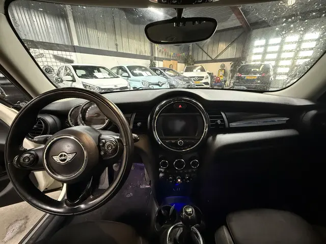 MINI Cooper Mini 1.5 Chili Serious Business 2016 Benzine 7
