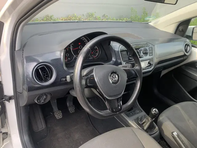 Volkswagen up! 1.0 BMT take up! 2018 Benzine 15