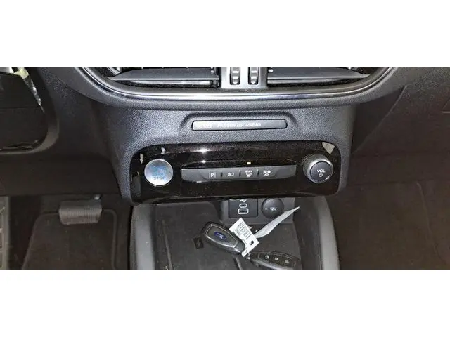 Ford Kuga 2.5 FHEV Titanium 2025 Hybride Benzine 14