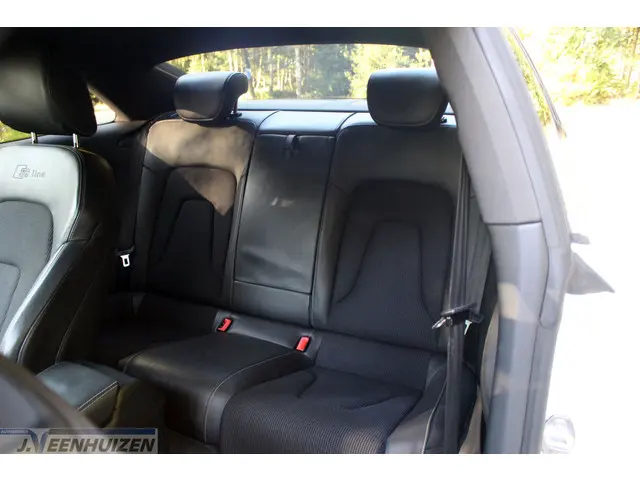 Audi A5 Coupé 1.8 TFSI Pro Line S 2013 Benzine 14