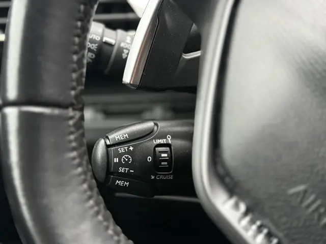 Peugeot 3008 1.2 PureTech Allure 2017 Benzine 26