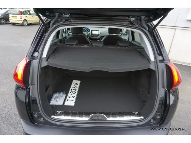 Peugeot 2008 1.2 PureTech Allure 2018 Benzine 8