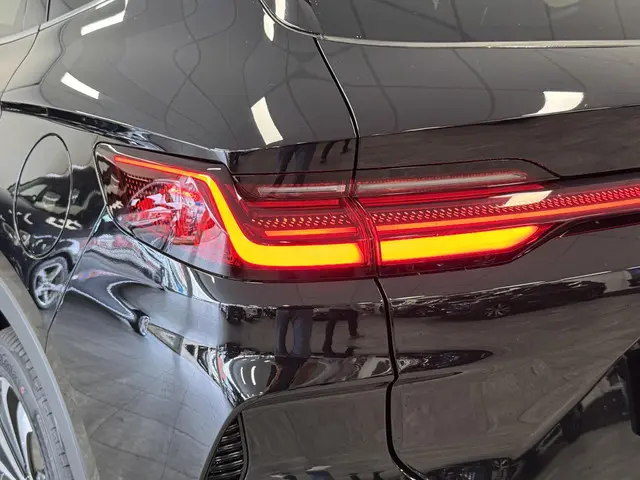 BYD SEAL U 1.5 DM-i FWD Boost 2025 Hybride Benzine 18