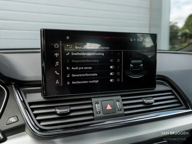Audi Q5 50 TFSI e S-Line 2021 Hybride Benzine 31