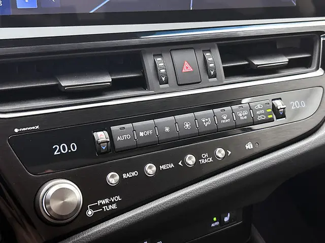 Lexus ES Luxury Line 2024 Hybride Benzine 10