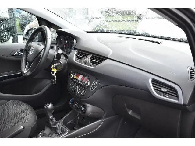 Opel Corsa 1.4 Edition 2017 Benzine 13