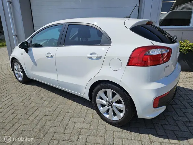 Kia Rio 1.2 CVVT DynamicLine zeer nette Auto!! 2016 Benzine 4