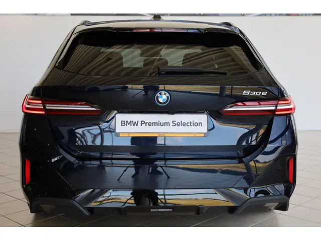 BMW 5 Serie Touring 530e 2024 Hybride Benzine 5