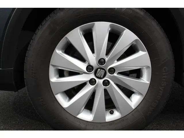 SEAT Arona 1.0 TSI Style 2020 Benzine 24